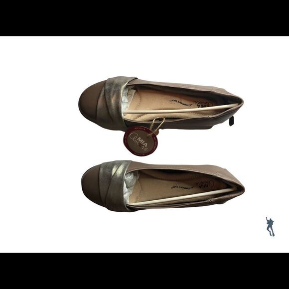 NWT and box. Mia Amore “Corra” flat. size 9 - Picture 1 of 6